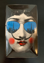 Load image into Gallery viewer, Iconic Style Dish