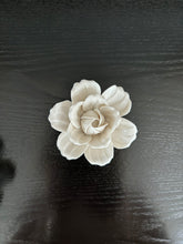 Load image into Gallery viewer, Camillia Wall Flowers