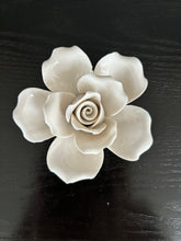 Load image into Gallery viewer, Rose Wall Flowers