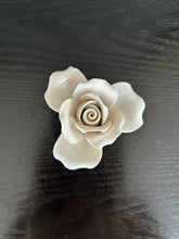 Load image into Gallery viewer, Rose Wall Flowers