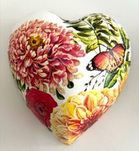 Load image into Gallery viewer, Decorative Hearts