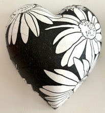 Load image into Gallery viewer, Decorative Hearts