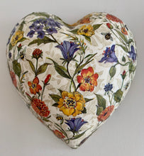 Load image into Gallery viewer, Decorative Hearts