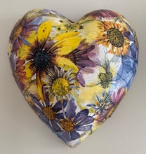 Load image into Gallery viewer, Decorative Hearts