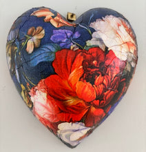 Load image into Gallery viewer, Decorative Hearts