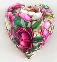 Load image into Gallery viewer, Decorative Hearts
