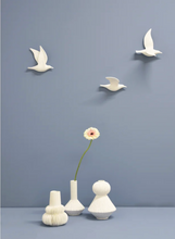 Load image into Gallery viewer, Pleated 2 Tier Round Vase