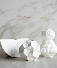 Load image into Gallery viewer, Star Studded Seed Pod Vase