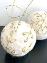 Load image into Gallery viewer, Xmas Balls - set of 2