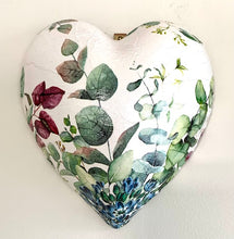 Load image into Gallery viewer, Decorative Hearts