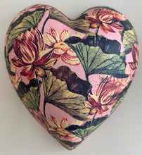Load image into Gallery viewer, Decorative Hearts