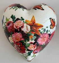 Load image into Gallery viewer, Decorative Hearts