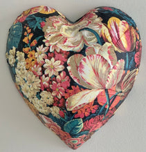 Load image into Gallery viewer, Decorative Hearts