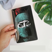 Load image into Gallery viewer, Iconic Style Dish