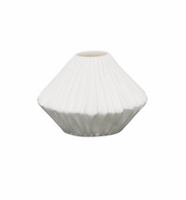 Load image into Gallery viewer, Pleated Mini Vase