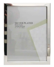 Load image into Gallery viewer, Silver Plated Photo Frame 5x7
