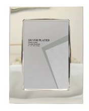 Load image into Gallery viewer, Silver Plated Photo Frame (4x6)
