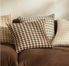 Load image into Gallery viewer, Giovanni Oatmeal  - Bouclé Houndstooth Cushion
