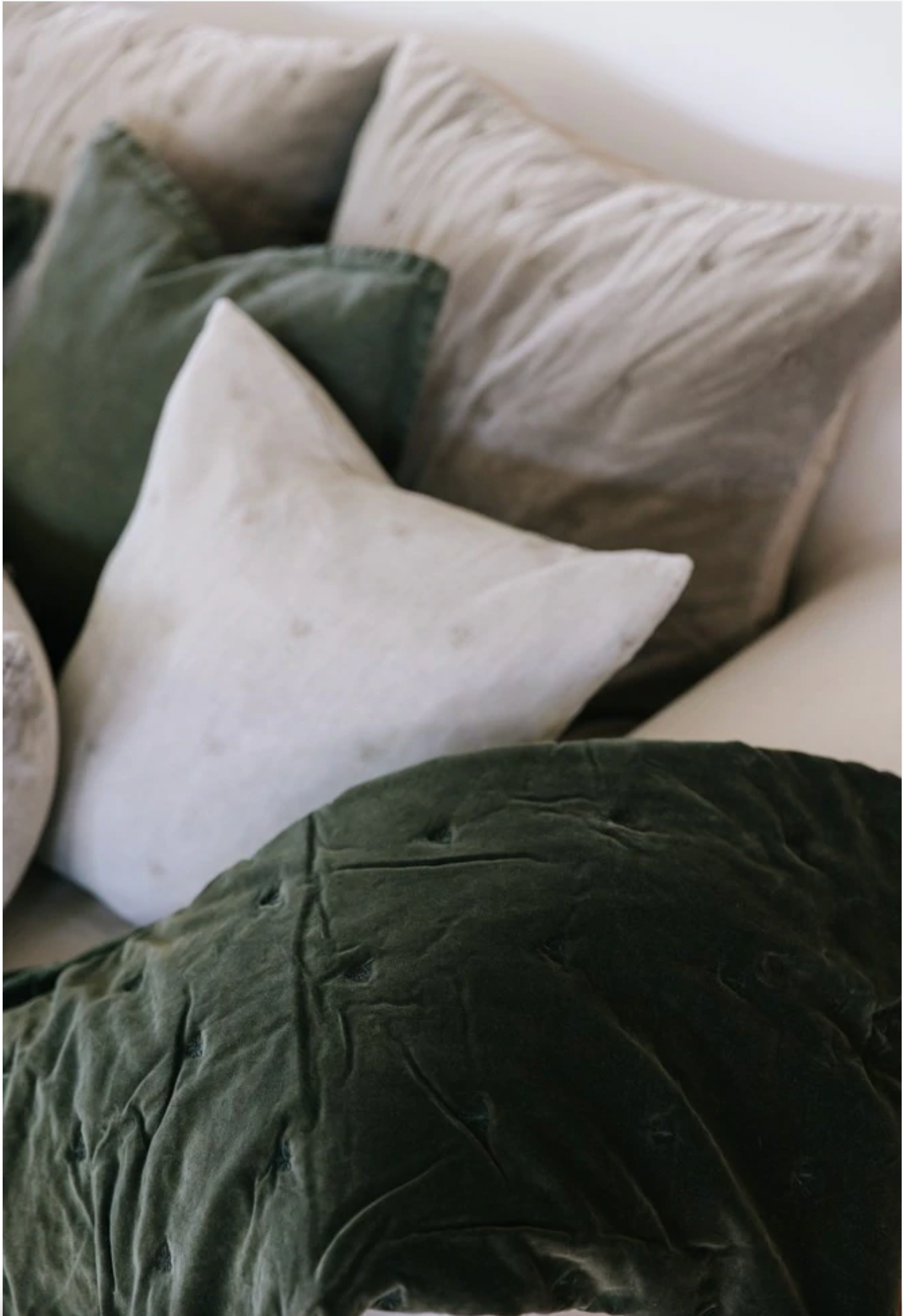 Mason Bee Velvet Throw Olive Green Maison Maven